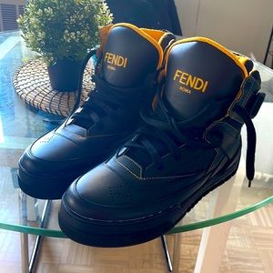 Fendi men sneaker , Size 9 US Men